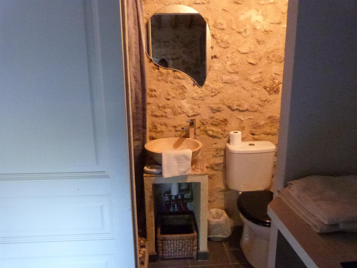 Petit Studio Le Pigeonnier A 5 Mn De Lourmarin Puyvert エクステリア 写真